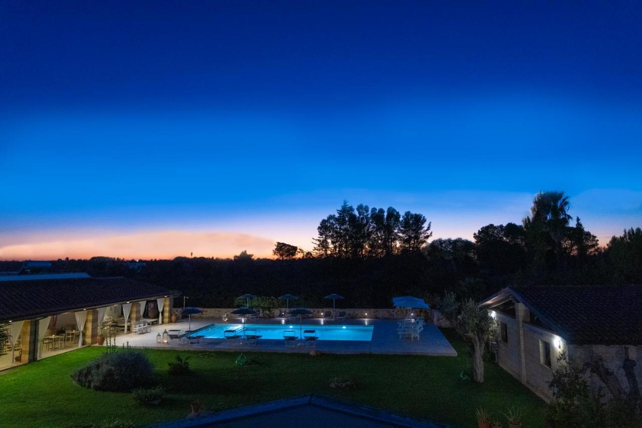 Masseria Tenuta Flora Maria レヴェラーノ エクステリア 写真