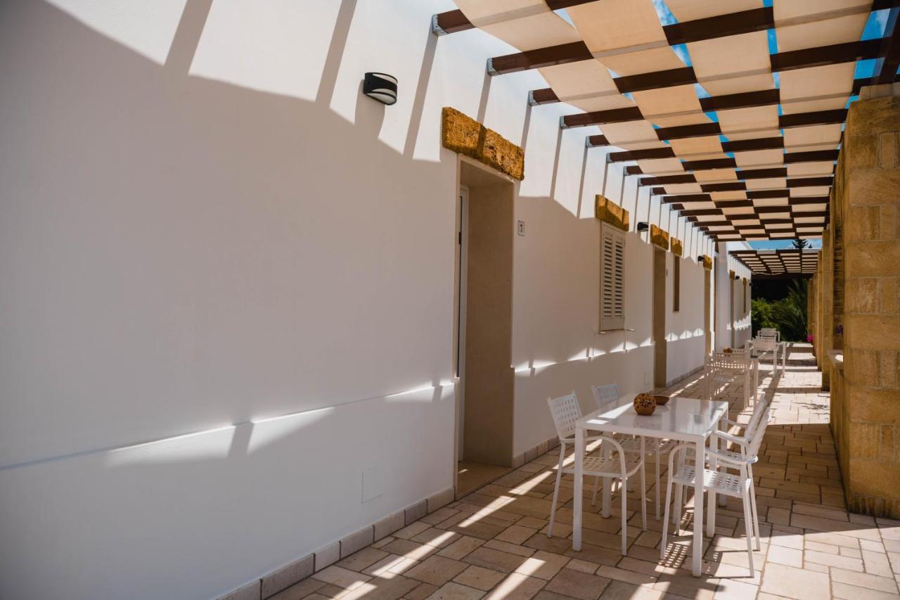 Masseria Tenuta Flora Maria レヴェラーノ エクステリア 写真