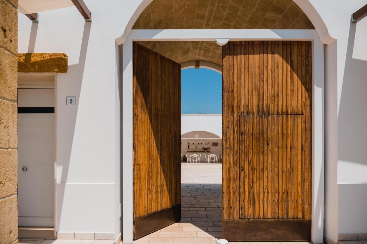 Masseria Tenuta Flora Maria レヴェラーノ エクステリア 写真