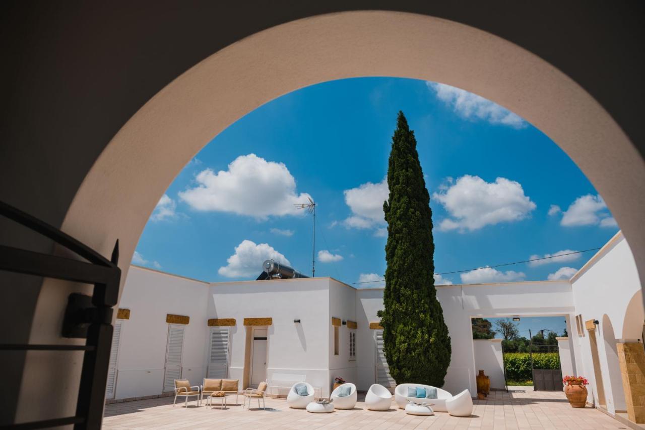 Masseria Tenuta Flora Maria レヴェラーノ エクステリア 写真