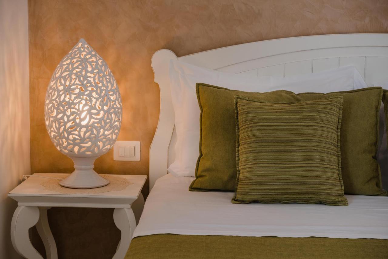 Masseria Tenuta Flora Maria レヴェラーノ エクステリア 写真