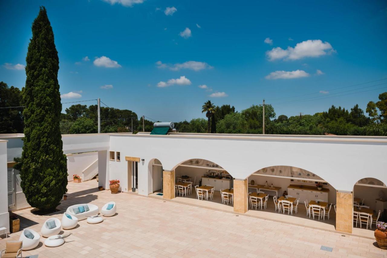 Masseria Tenuta Flora Maria レヴェラーノ エクステリア 写真