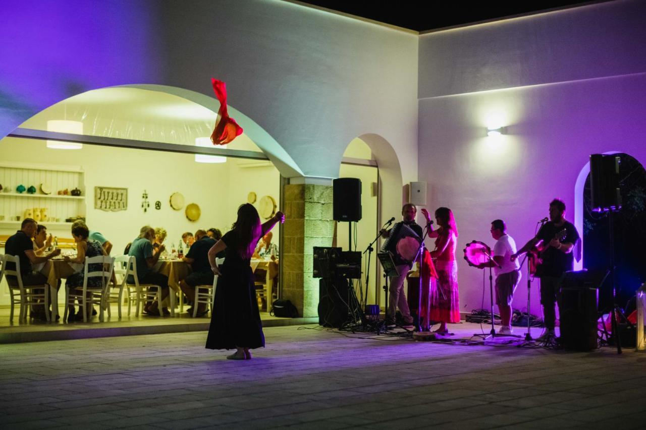 Masseria Tenuta Flora Maria レヴェラーノ エクステリア 写真