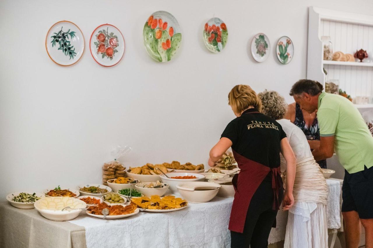 Masseria Tenuta Flora Maria レヴェラーノ エクステリア 写真