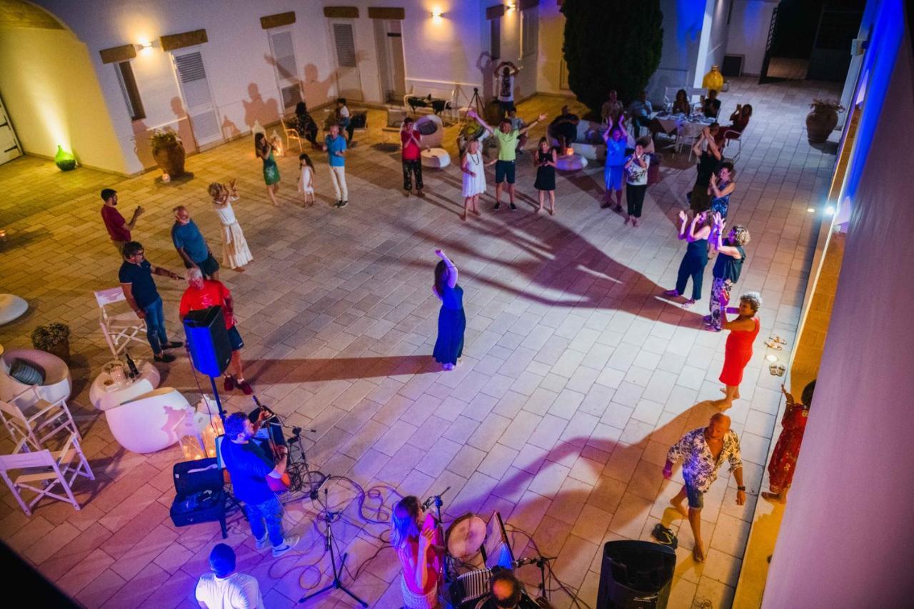 Masseria Tenuta Flora Maria レヴェラーノ エクステリア 写真