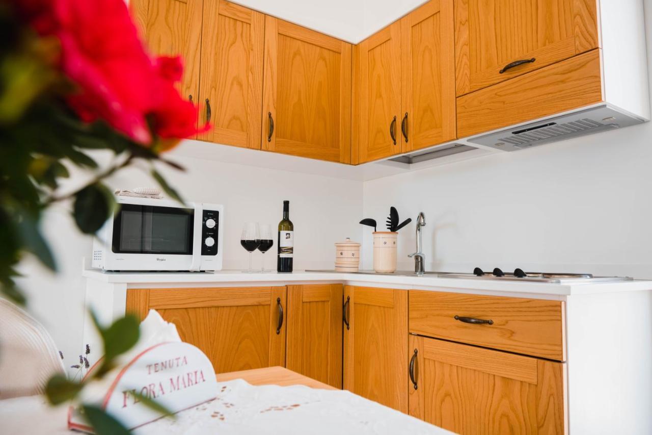 Masseria Tenuta Flora Maria レヴェラーノ エクステリア 写真